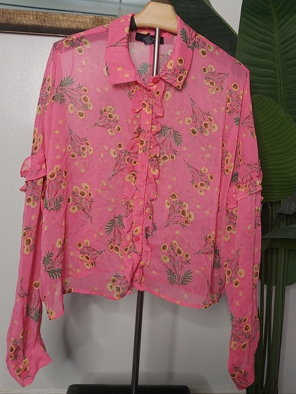 Forever 21 Pink Floral Ruffle-Trim Blouse